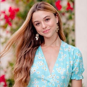 Meet your Posher, Kayla